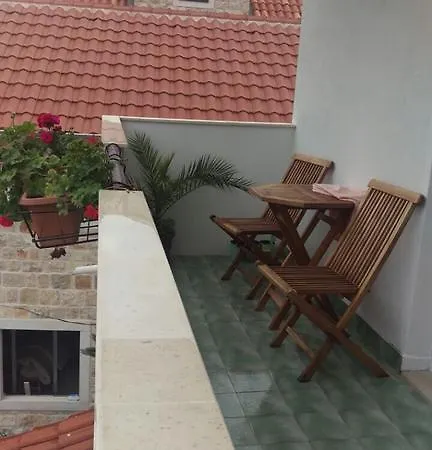 Ana Tudor Apartments Hvar Town Exterior photo